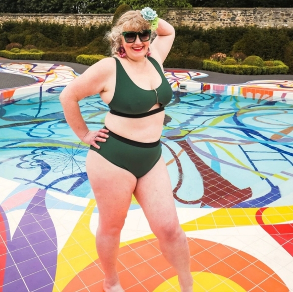 Snag Tights Bikini size E - Picture 3 of 8